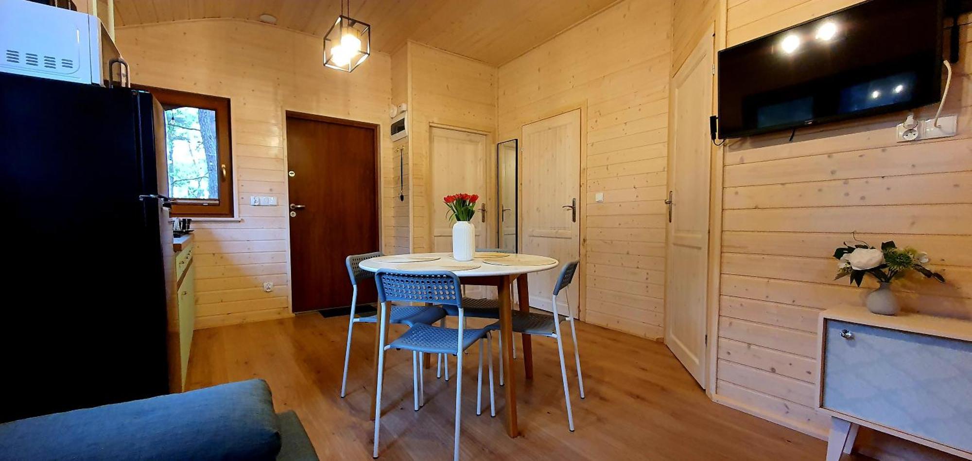 Lemo - Nad Samym Jeziorem, Nowe W Pelni Wyposazone Z Miejscem Parkingowym Holiday home Borsk